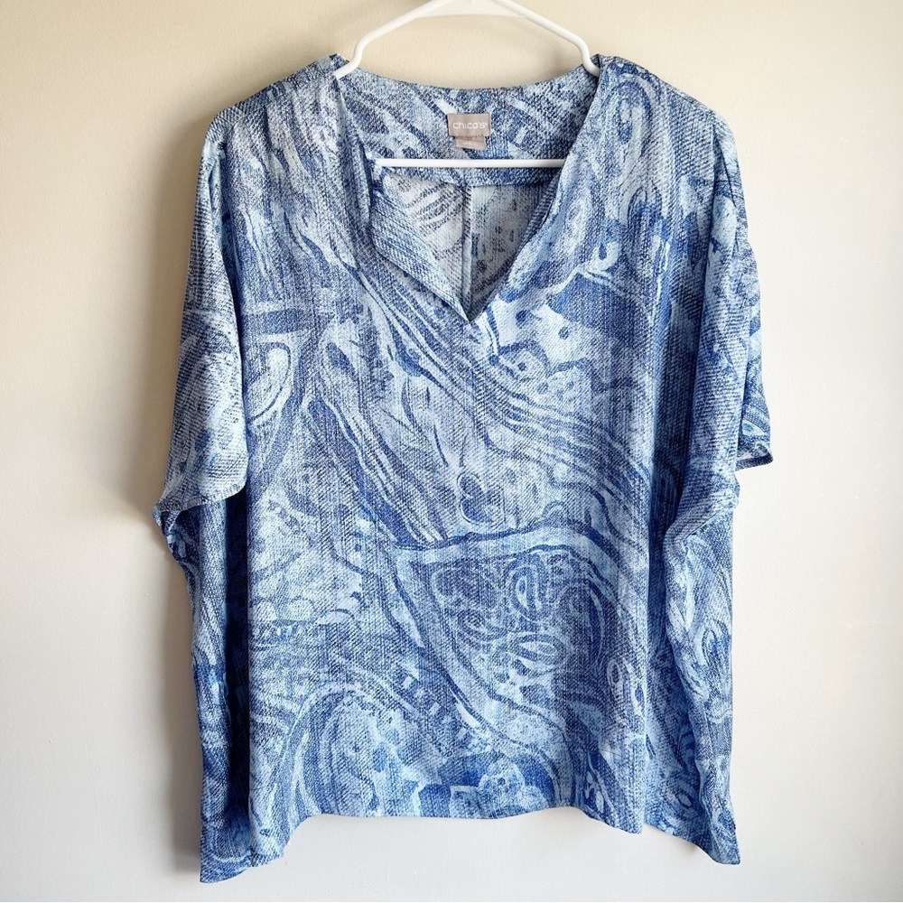 Chicos Blue White Patterned Split Neck Oversized … - image 2